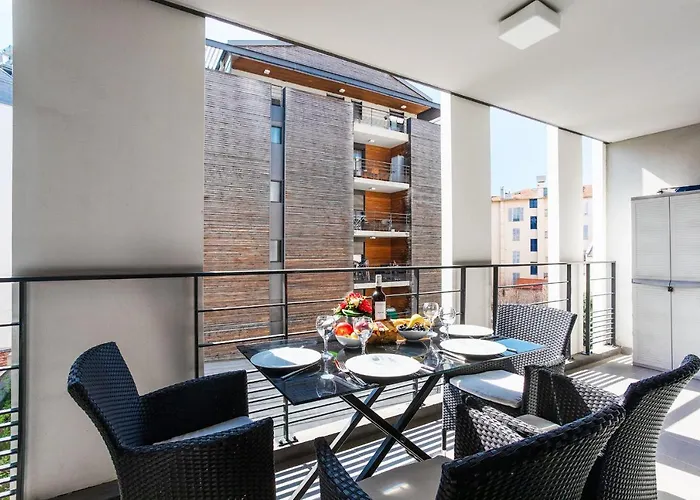 Victor Hugo Ap4159 Nice, By Riviera Homes * Nice